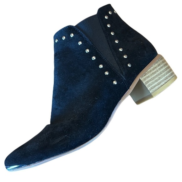 Black velvet studded slip on shoes boots booties block heel size 7 - Picture 1 of 16